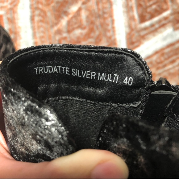 Modcloth Velvet Ankle Booties - Picture 9 of 13